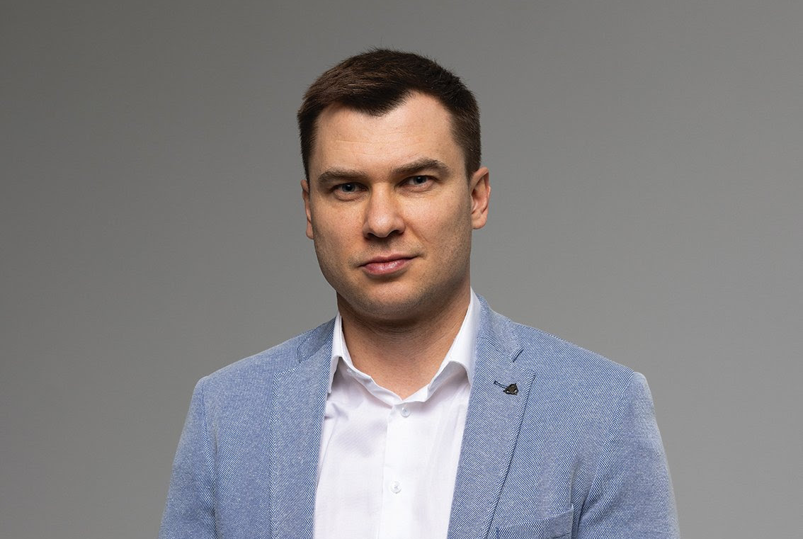 dmytro crop